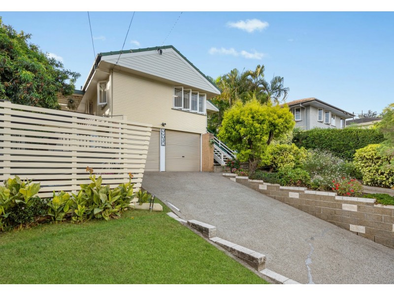 9 Trochus Street, Mansfield QLD 4122