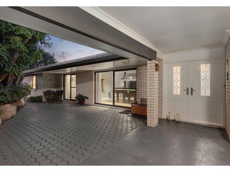 5 Hewton Court, Wishart QLD 4122