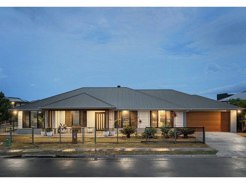 72 Macadamia Circuit, Park Ridge QLD 4125