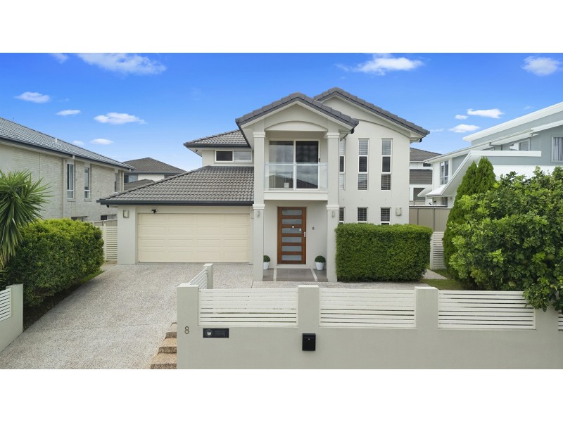 8 Golden Place, Robertson QLD 4109