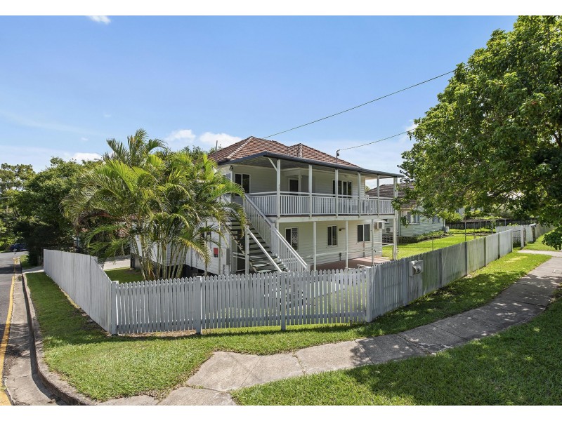 27 Roscoe Street, Holland Park QLD 4121