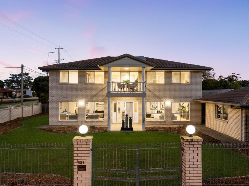 9 Cambridge Place, Wishart QLD 4122