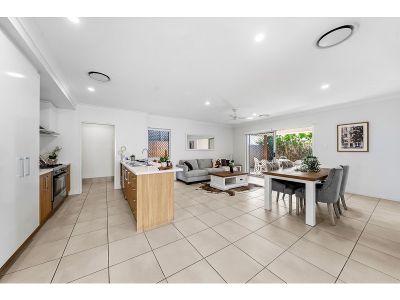 16 Viewpoint Street, Pallara QLD 4110