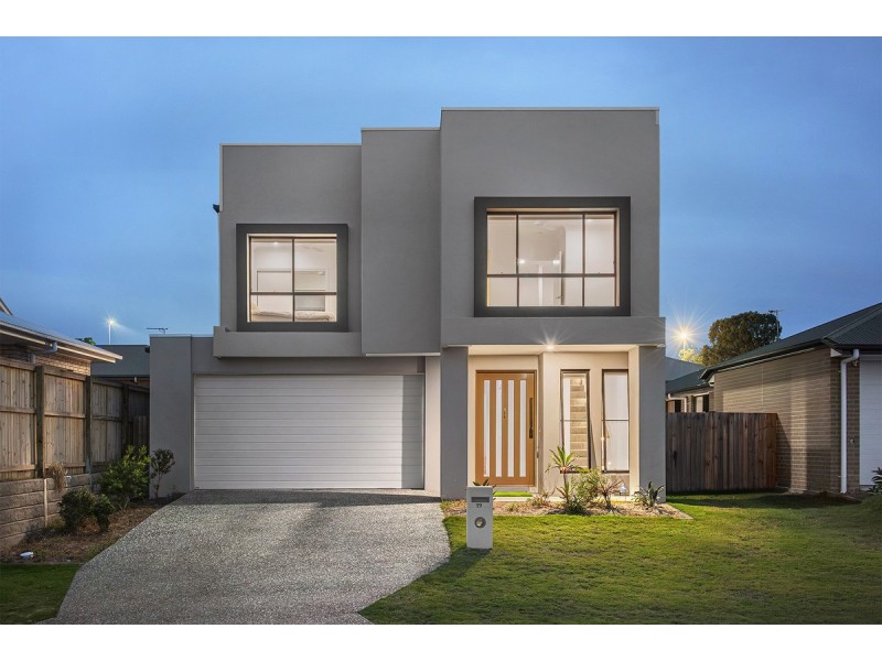 19 Airfield Street, Park Ridge QLD 4125