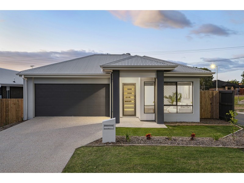 1 Fariha Way, Park Ridge QLD 4125