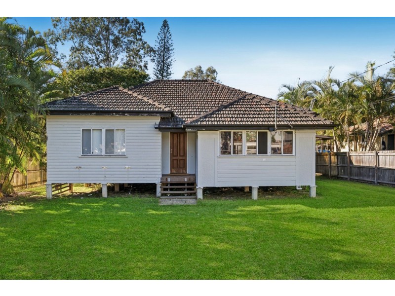 32 Jellicoe Street, Loganlea QLD 4131