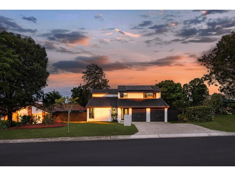 15 Boorala Crescent, Eight Mile Plains QLD 4113