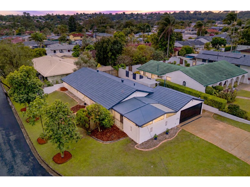4 Wootton Crescent, Springwood QLD 4127