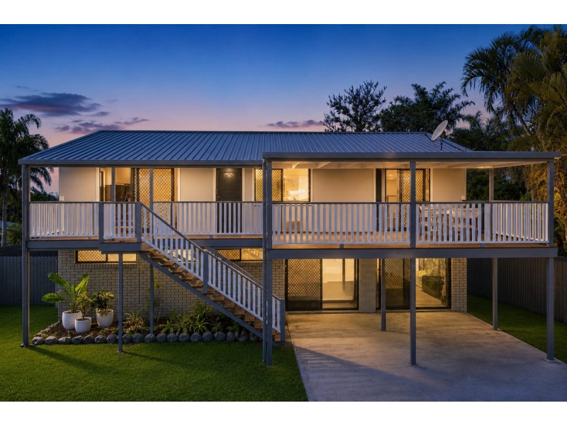 9 Pine Street, Hillcrest QLD 4118