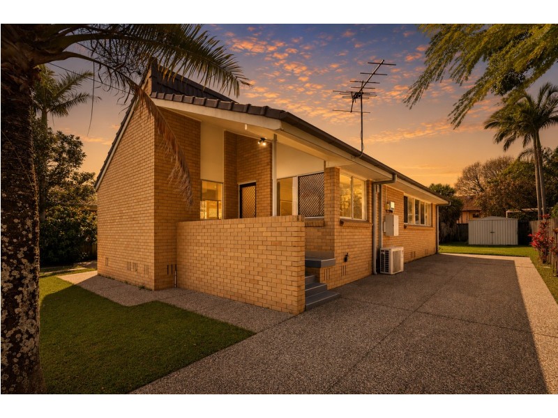 6 Wallace Street, Redcliffe QLD 4020