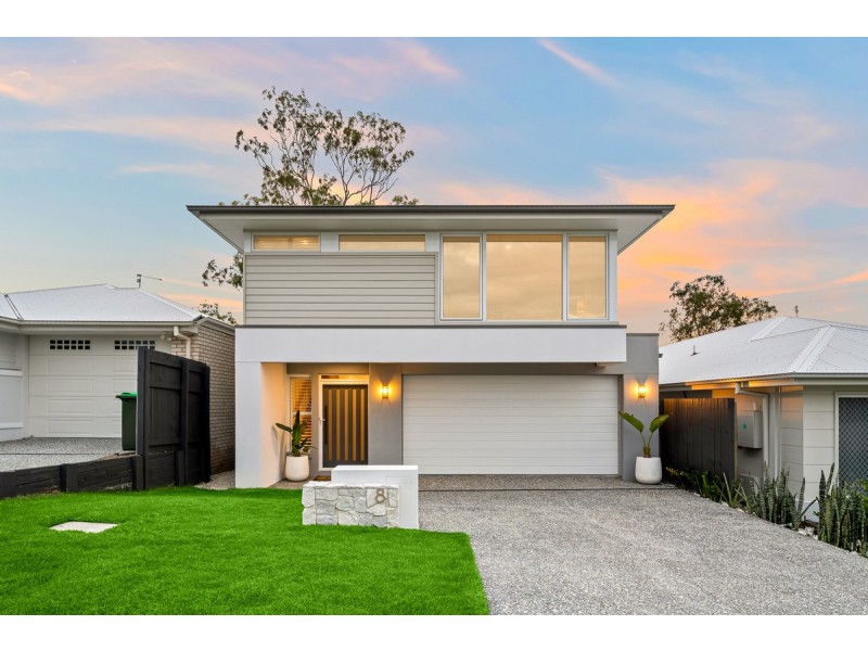 8 Alloway Close, Pallara QLD 4110
