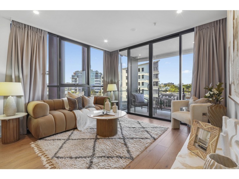 403/17 Deshon Street, Woolloongabba QLD 4102