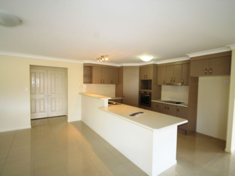 15 Tweeddale Circuit, Drewvale QLD 4116