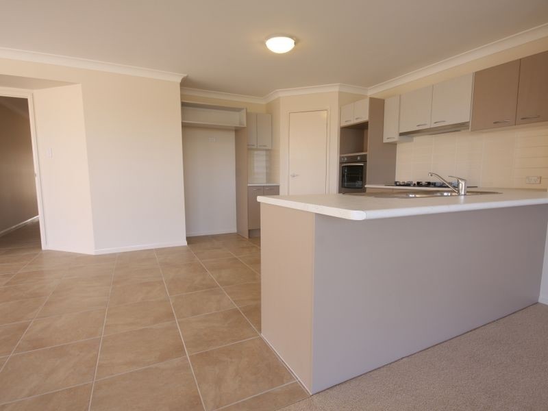 18 Larapinta Circuit, Parkinson QLD 4115