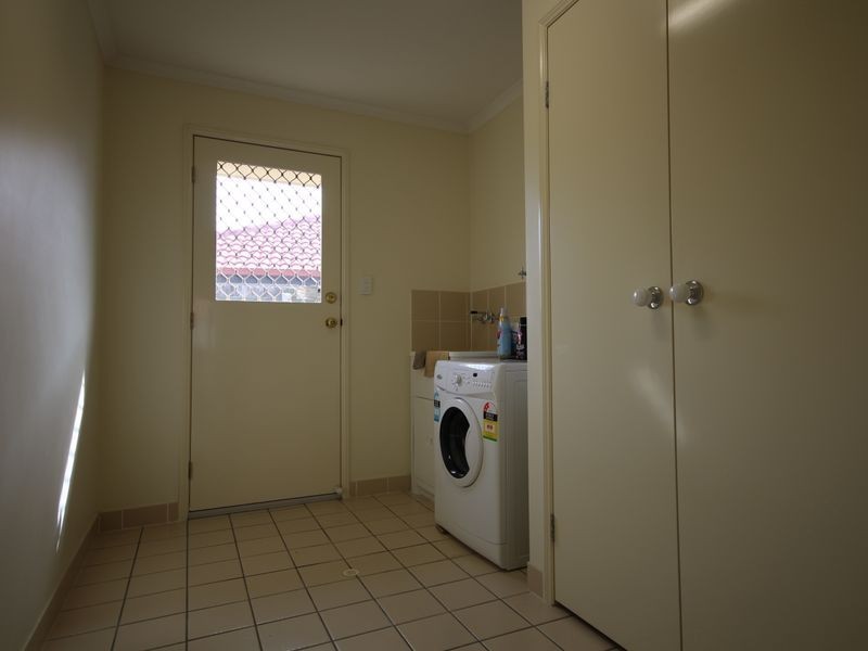 37 The Parkway, Stretton QLD 4116