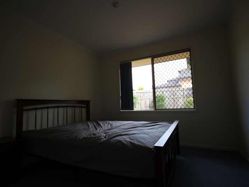 37 The Parkway, Stretton QLD 4116