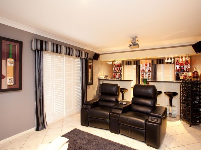 38 Billabong Place, Parkinson QLD 4115