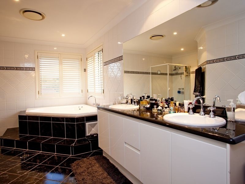 38 Billabong Place, Parkinson QLD 4115