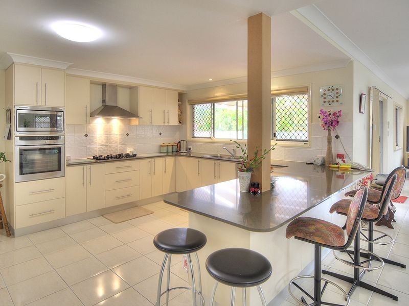 6 Narrun Place, Eight Mile Plains QLD 4113