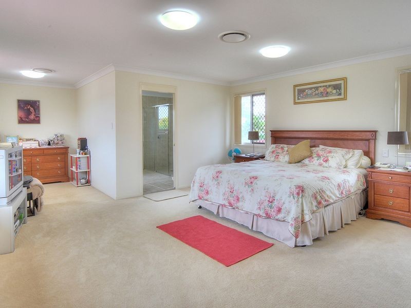 6 Narrun Place, Eight Mile Plains QLD 4113