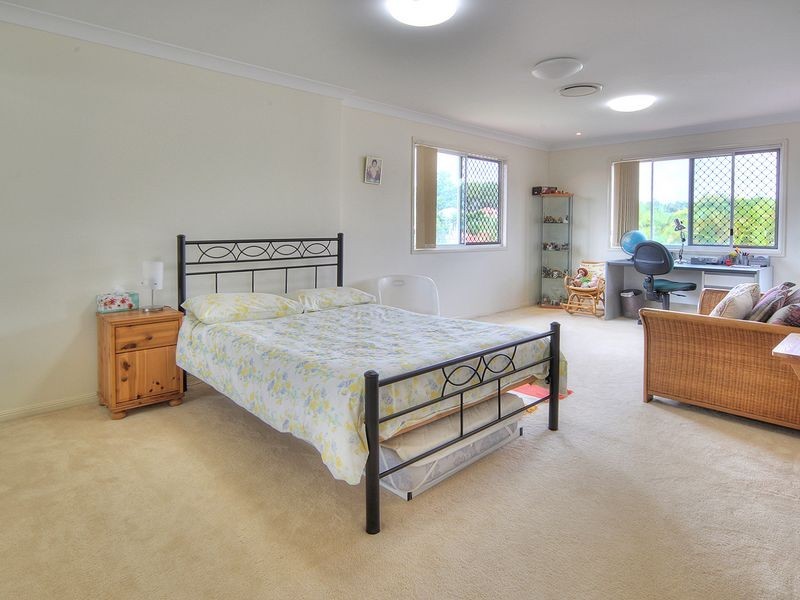 6 Narrun Place, Eight Mile Plains QLD 4113