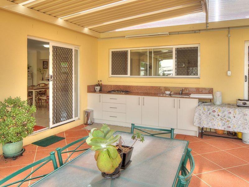 6 Narrun Place, Eight Mile Plains QLD 4113