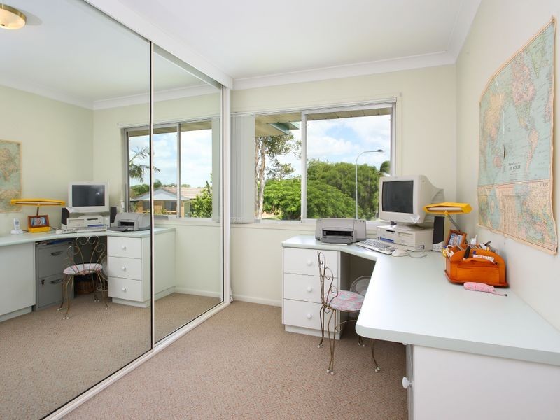 9 Thulimbah Street, Coopers Plains QLD 4108