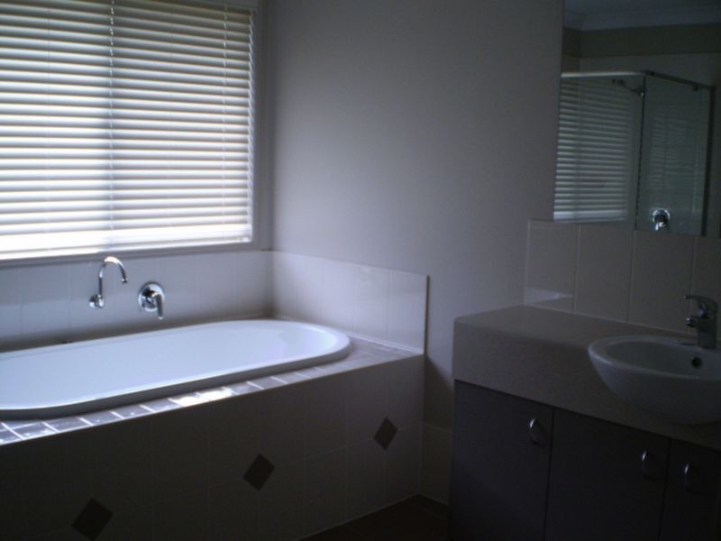 9 Nungatta Court, Parkinson QLD 4115