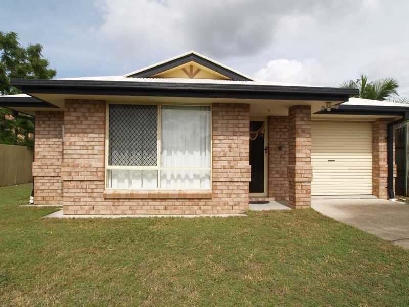 25 Robinson Crescent, Runcorn QLD 4113