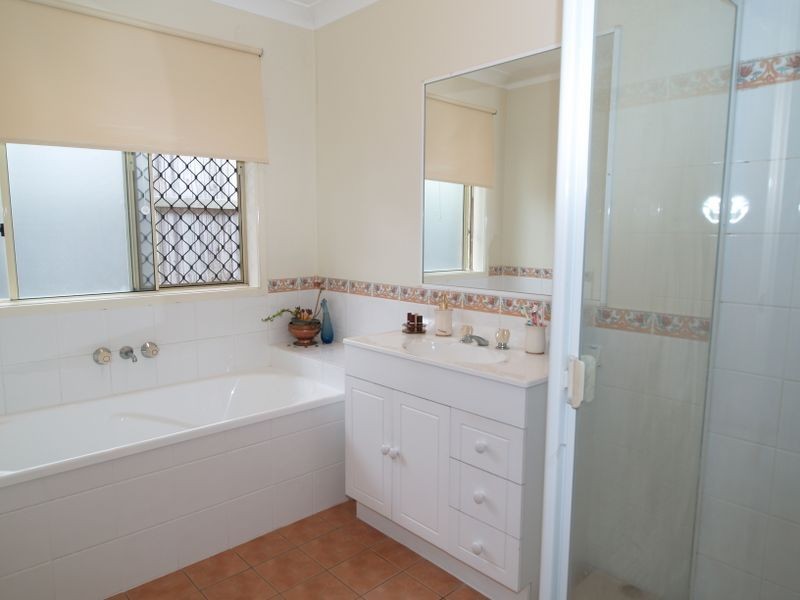 25 Robinson Crescent, Runcorn QLD 4113
