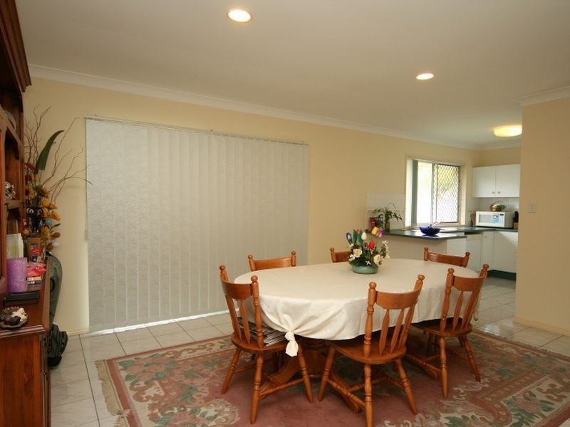 27 The Avenue, Sunnybank Hills QLD 4109