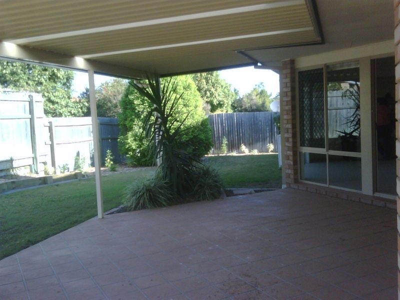 13 Coorong Place, Parkinson QLD 4115