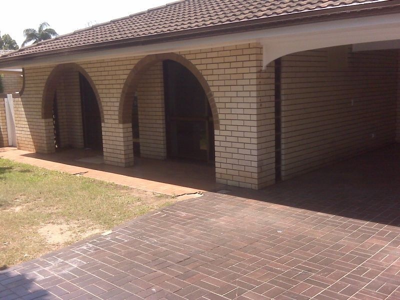 12 Chicago Street, Robertson QLD 4109