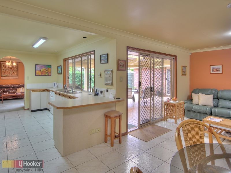 18 Casuarina Crescent, Calamvale QLD 4116