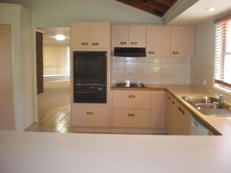 No.2  11 Chilton Street, Sunnybank Hills QLD 4109