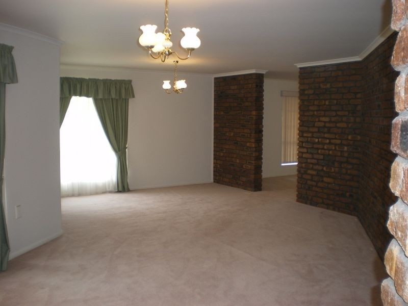 No.2  11 Chilton Street, Sunnybank Hills QLD 4109