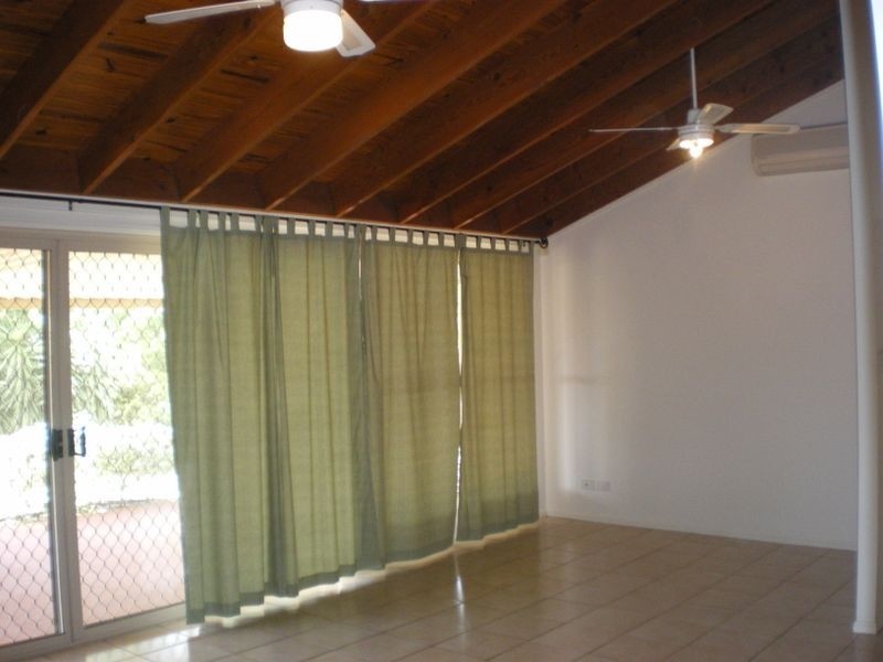 No.2  11 Chilton Street, Sunnybank Hills QLD 4109