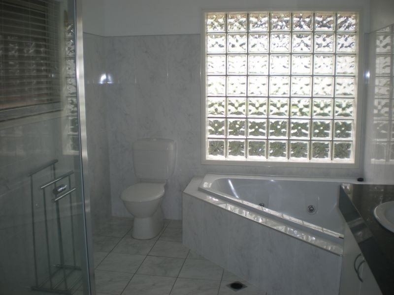 No.2  11 Chilton Street, Sunnybank Hills QLD 4109