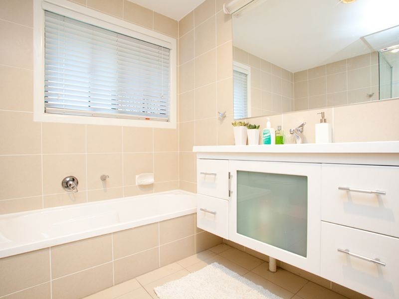 5 Mintern Street, Macgregor QLD 4109