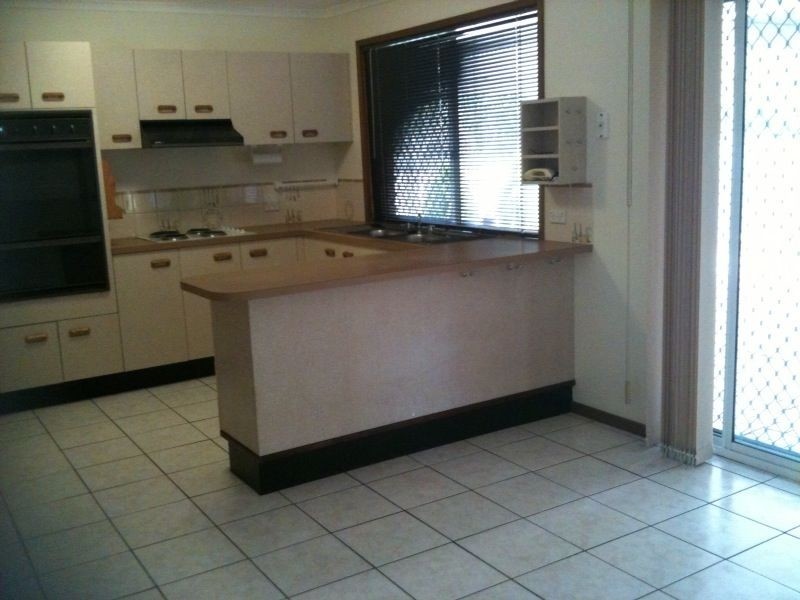 8 Commoron Crescent, Runcorn QLD 4113