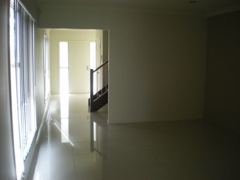 87 Hill Road, Runcorn QLD 4113