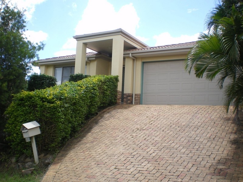 103 Oakleaf Street, Eight Mile Plains QLD 4113