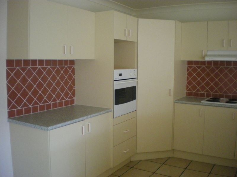 103 Oakleaf Street, Eight Mile Plains QLD 4113