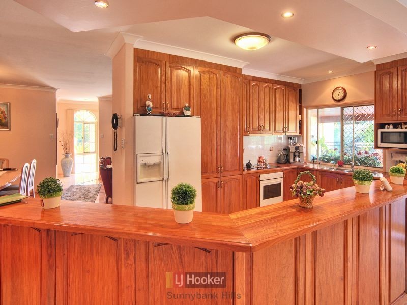 19 Coorong Place, Parkinson QLD 4115