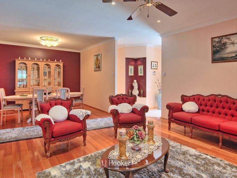 19 Coorong Place, Parkinson QLD 4115