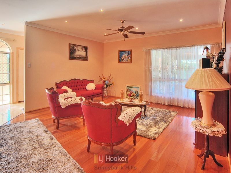 19 Coorong Place, Parkinson QLD 4115