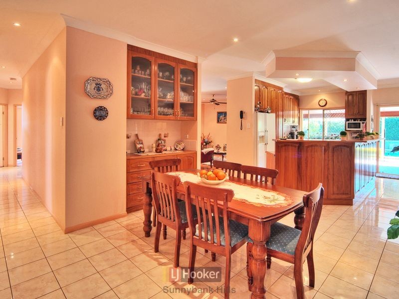 19 Coorong Place, Parkinson QLD 4115