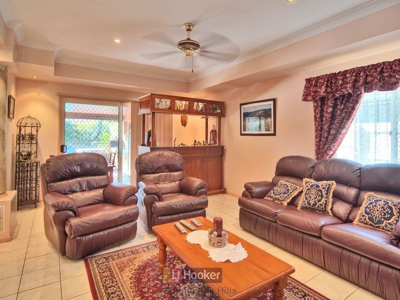 19 Coorong Place, Parkinson QLD 4115