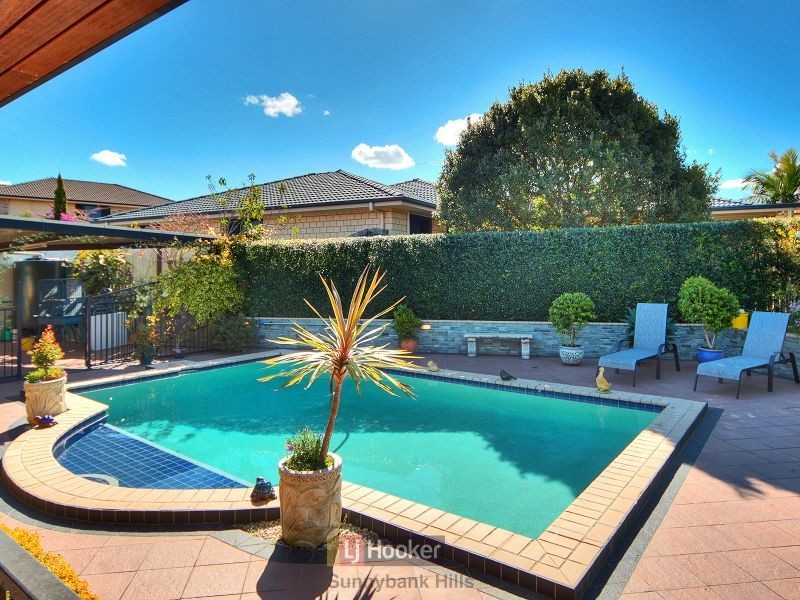 19 Coorong Place, Parkinson QLD 4115