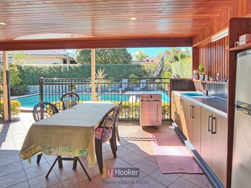 19 Coorong Place, Parkinson QLD 4115